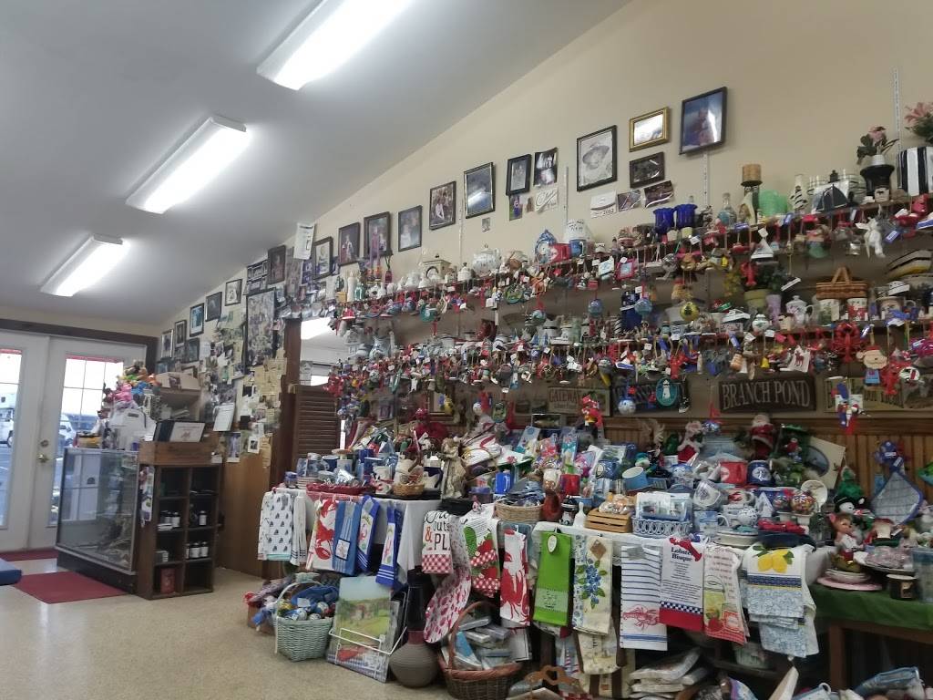 Lunts Gateway Lobster Pound | restaurant | 1133 Bar Harbor Rd, Trenton, ME 04605, USA | 2076672620 OR +1 207-667-2620