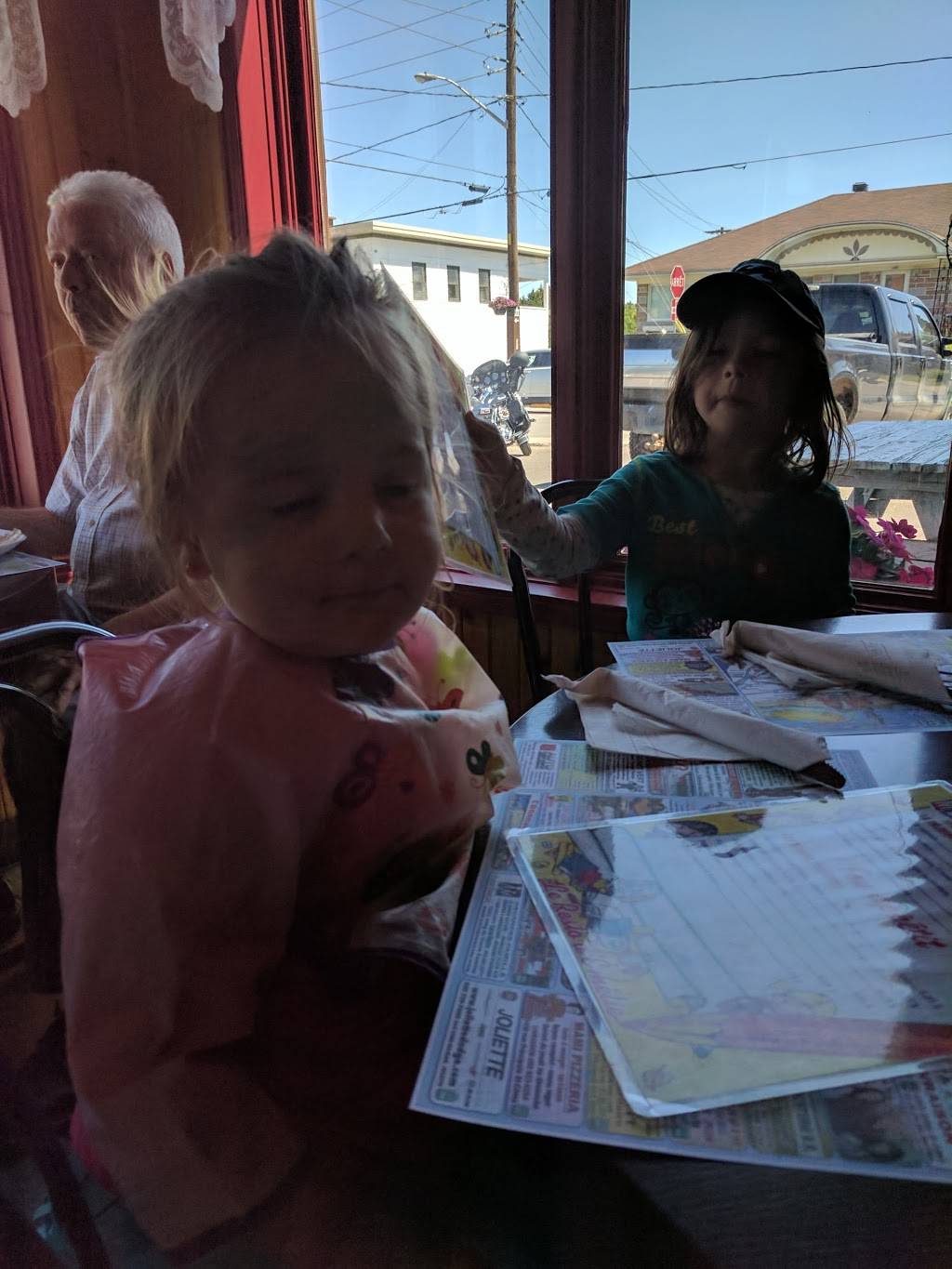 Resto dEmilie (Le) | restaurant | 424 Rue Saint Michel, Sainte-Émélie-de-lÉnergie, QC J0K 2K0, Canada | 4508865253 OR +1 450-886-5253