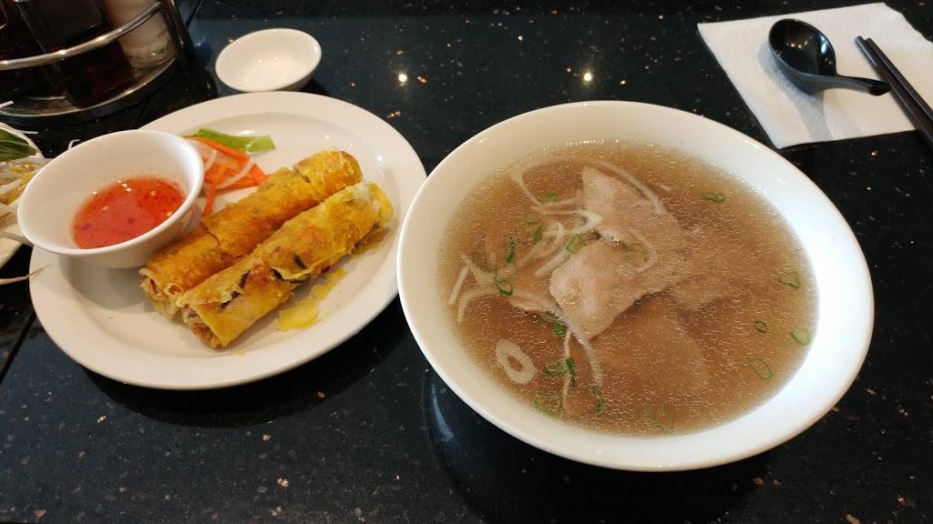 Pho Bistro Ltd. | restaurant | 100 Steeles Ave W, Thornhill, ON L4J 7Y1, Canada | 9058868879 OR +1 905-886-8879