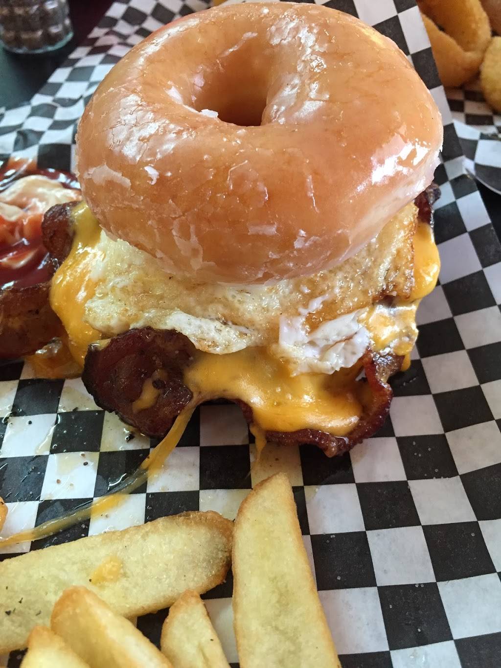 Burger Lab | restaurant | 9756 Southton Rd, San Antonio, TX 78223, USA | 2109982479 OR +1 210-998-2479