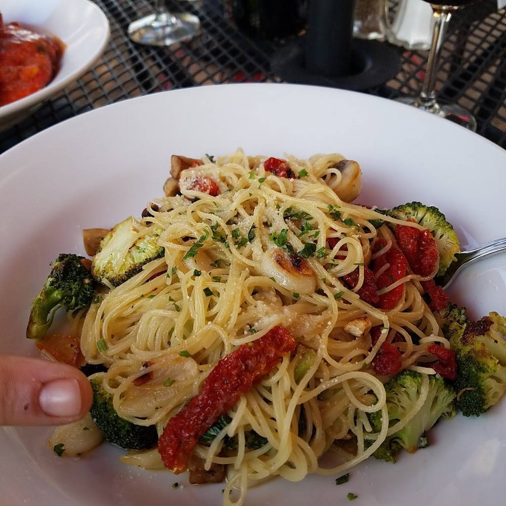 Villa Gennaro | restaurant | 75 Lincoln Hwy, Edison, NJ 08820, USA | 7325498554 OR +1 732-549-8554