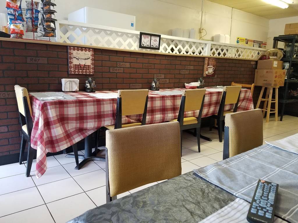 Debbies Bistro | restaurant | 882-A W River Rd, Palatka, FL 32177, USA | 3863295282 OR +1 386-329-5282