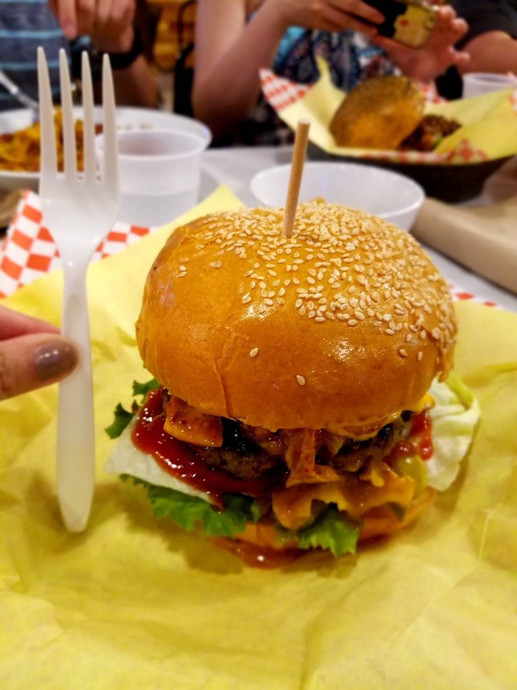 Kpop Burger & Crab King | restaurant | 2575 Main St #350, Frisco, TX 75034, USA | 2144305170 OR +1 214-430-5170