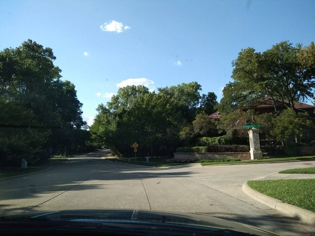 Shiloh Springs | shopping mall | 6850 N Shiloh Rd, Garland, TX 75044, USA | 2147062500 OR +1 214-706-2500