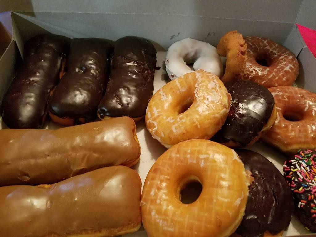 Yum Yum Donuts | cafe | 1225 N Hacienda Blvd, La Puente, CA 91744, USA | 6269179251 OR +1 626-917-9251