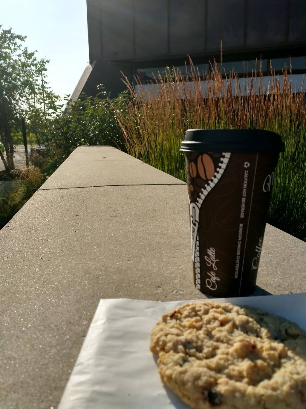 Skymark Deli | restaurant | 2000 Argentia Rd, Mississauga, ON L5N 1W1, Canada | 9053631081 OR +1 905-363-1081