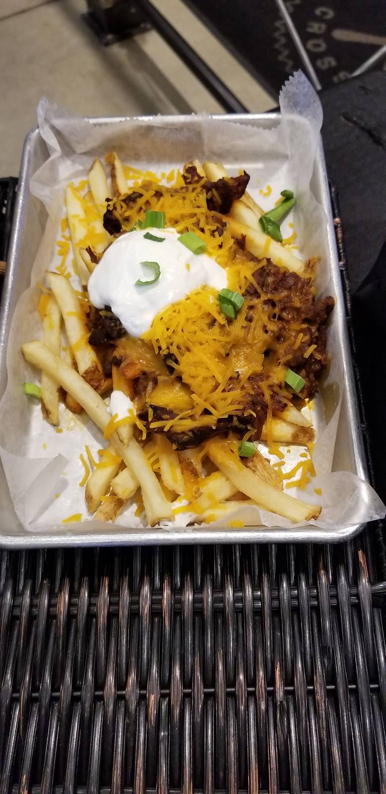 Oaks Crossing Restaurant & Bar | restaurant | 23635 Wilderness Oak, San Antonio, TX 78258, USA | 2104823360 OR +1 210-482-3360