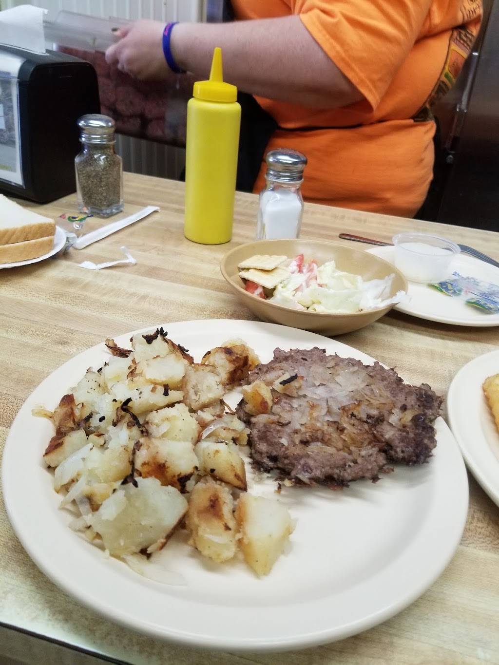 The New White Steamer | restaurant | 21 E Main St, Washington, IN 47501, USA | 8122549973 OR +1 812-254-9973