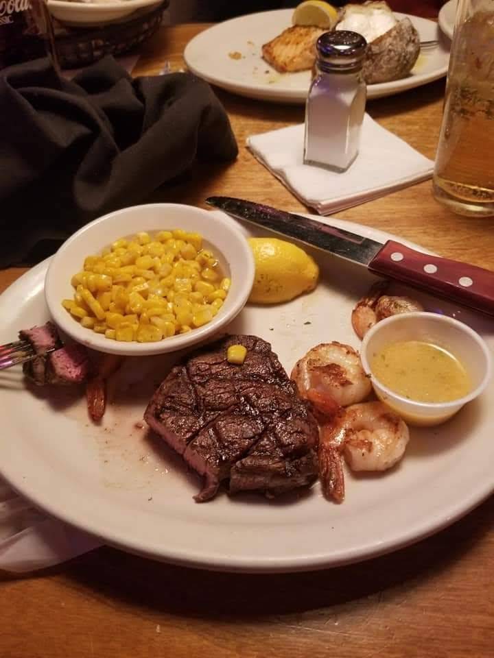 Texas Roadhouse | restaurant | 1051 Baltimore Pike, Glen Mills, PA 19342, USA | 6104591720 OR +1 610-459-1720