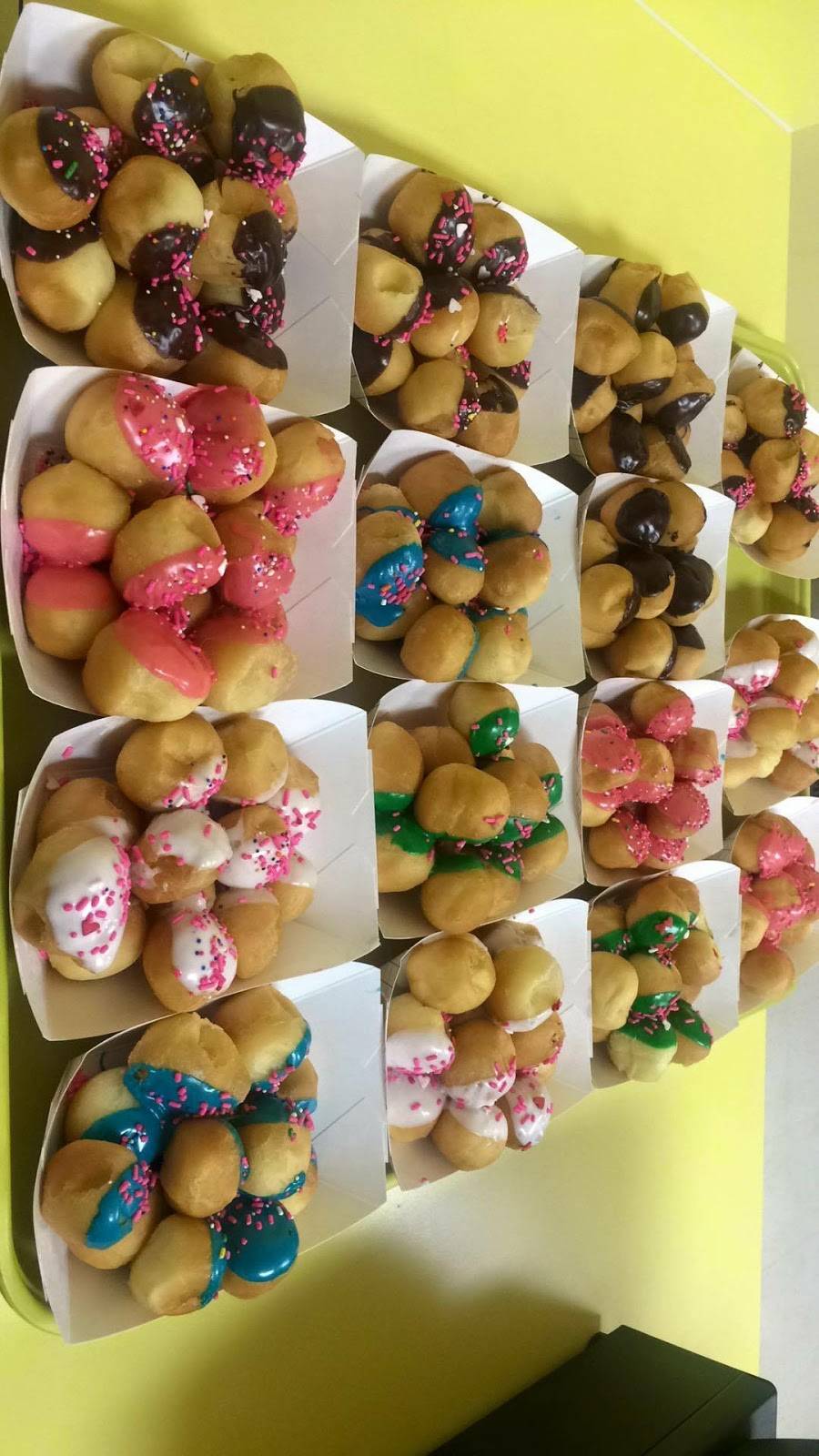 7 Bright Donut | restaurant | 1901 Allen Genoa Rd, Pasadena, TX 77502, USA | 7135340851 OR +1 713-534-0851