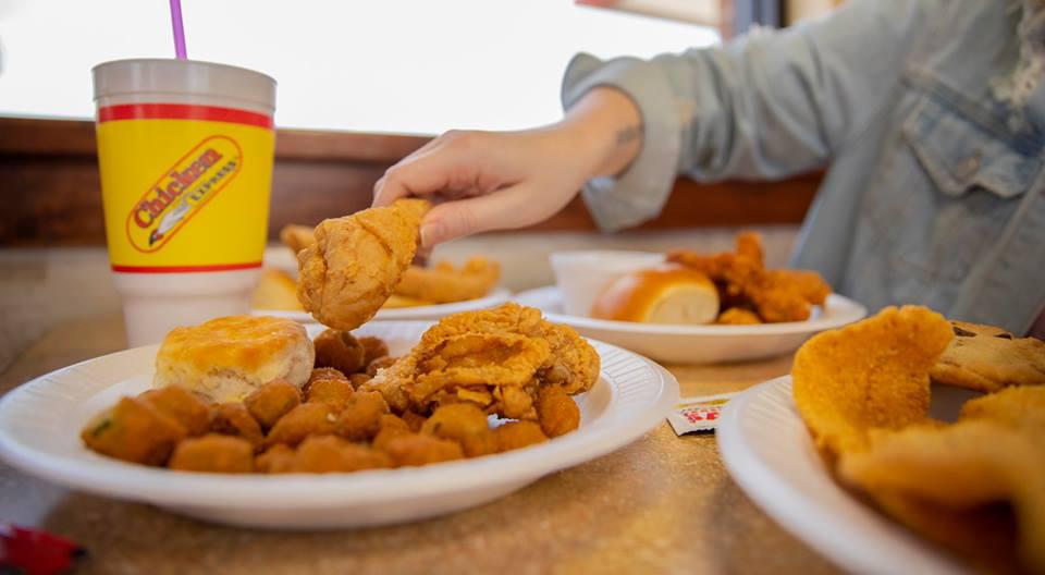 Chicken Express | restaurant | 5001 Taft Blvd, Wichita Falls, TX 76308, USA | 9406965001 OR +1 940-696-5001