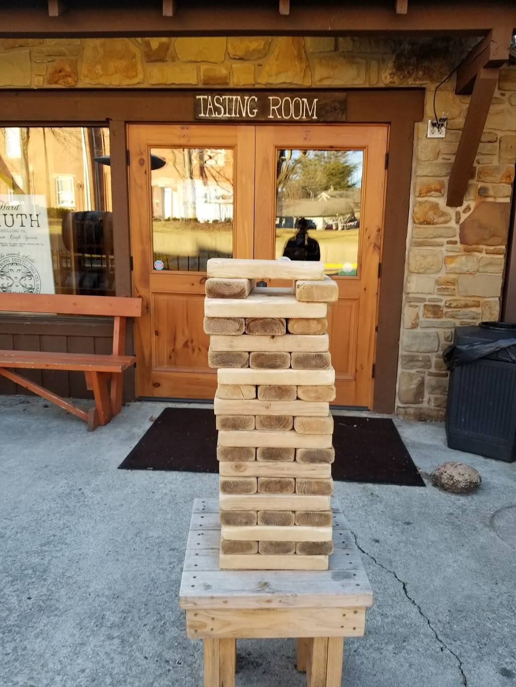 Big Woods Pizza Co | restaurant | 44 N Van Buren St, Nashville, IN 47448, USA | 8129886004 OR +1 812-988-6004