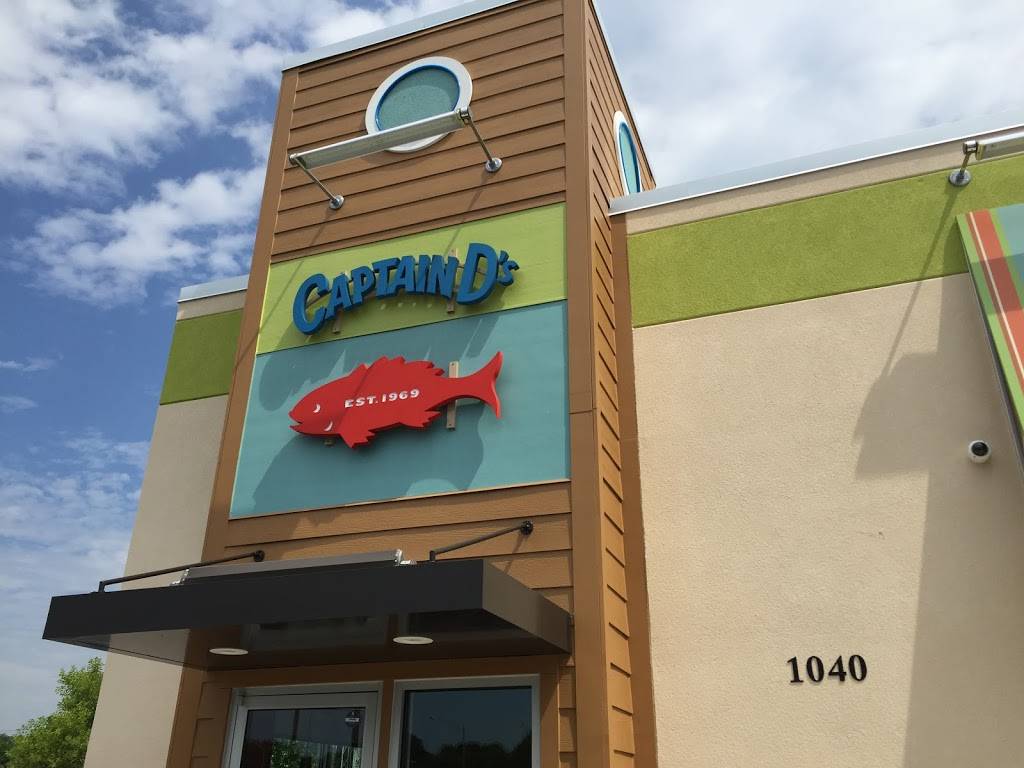 Captain Ds | restaurant | 1040 E Walnut St, Carbondale, IL 62901, USA | 6185217121 OR +1 618-521-7121