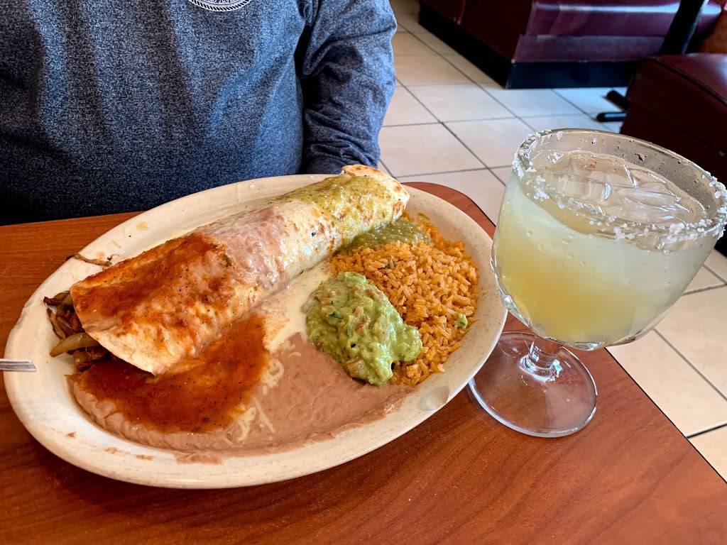 El Patron | restaurant | 2010 E Grand River Ave, Howell, MI 48843, USA | 5175527448 OR +1 517-552-7448