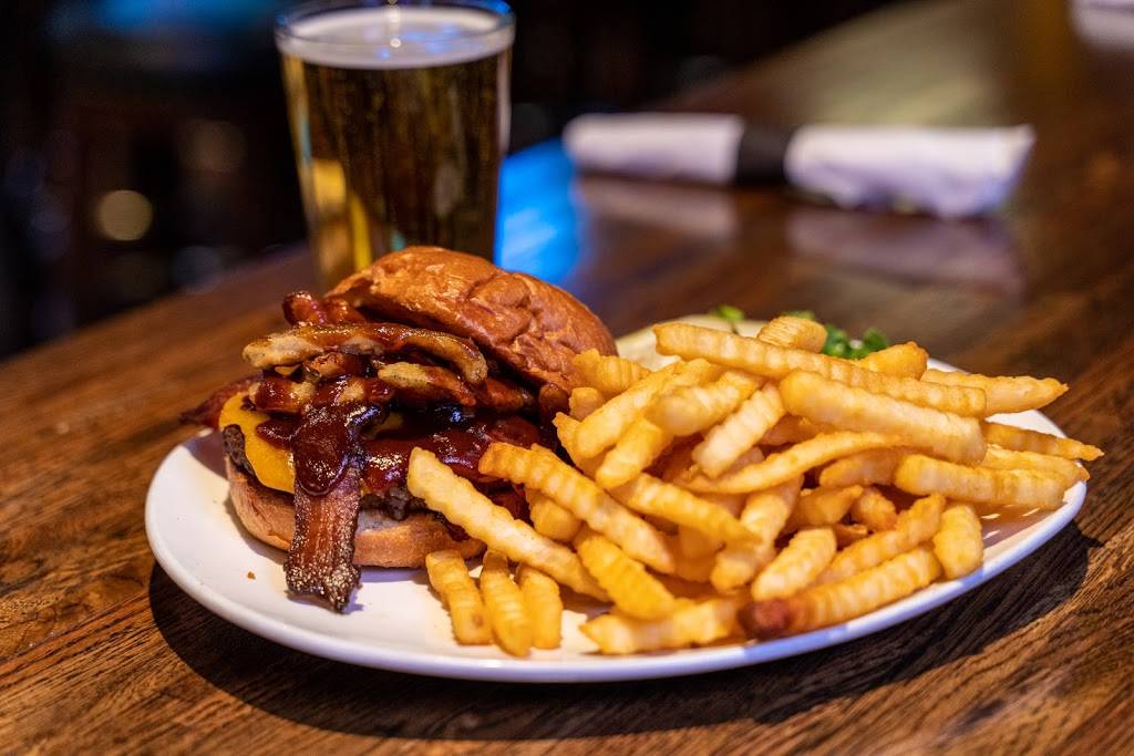 Blake Street Tavern | restaurant | 2301 Blake St, Denver, CO 80205, USA | 3036750505 OR +1 303-675-0505