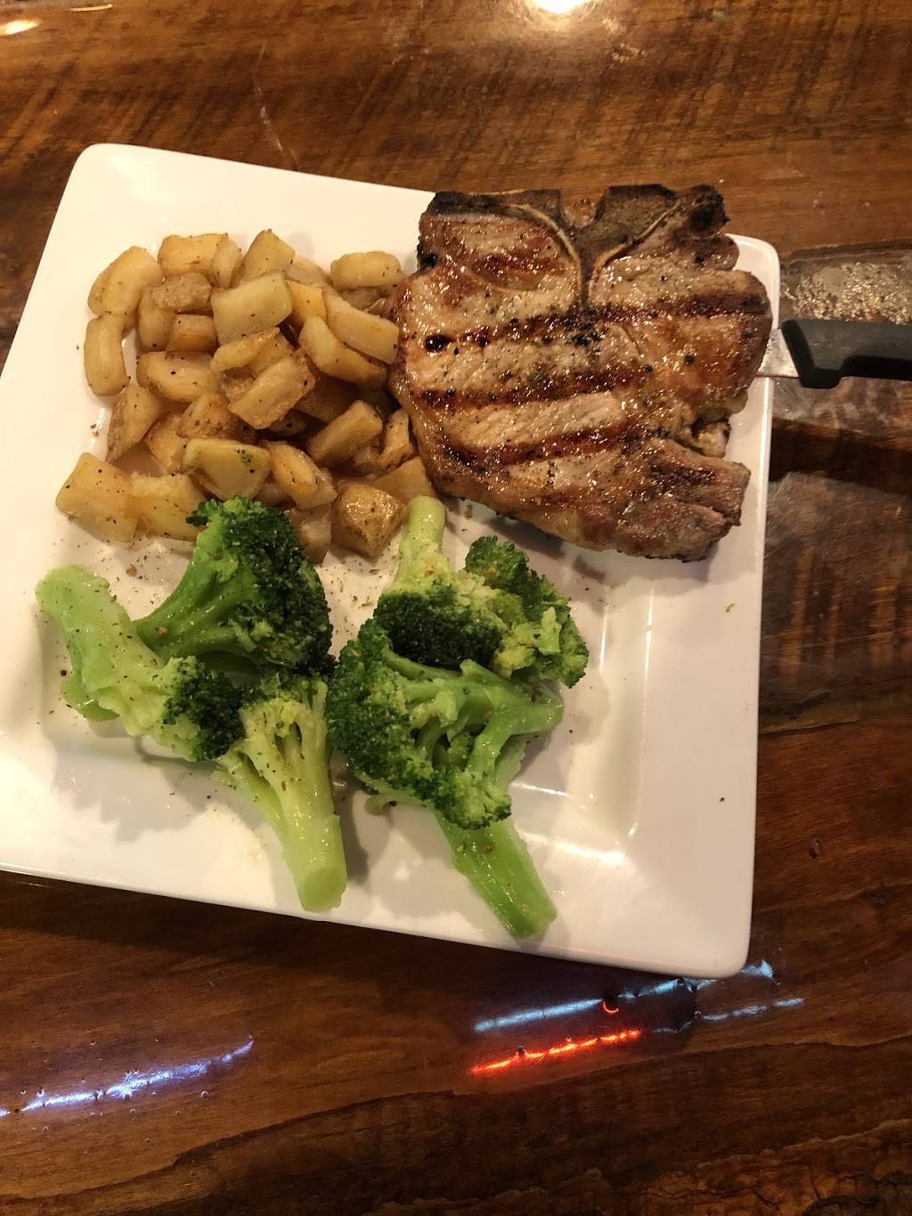 Tino’s On the Tee | restaurant | 12476 Golf Course Dr, Whittington, IL 62897, USA | 6186292454 OR +1 618-629-2454