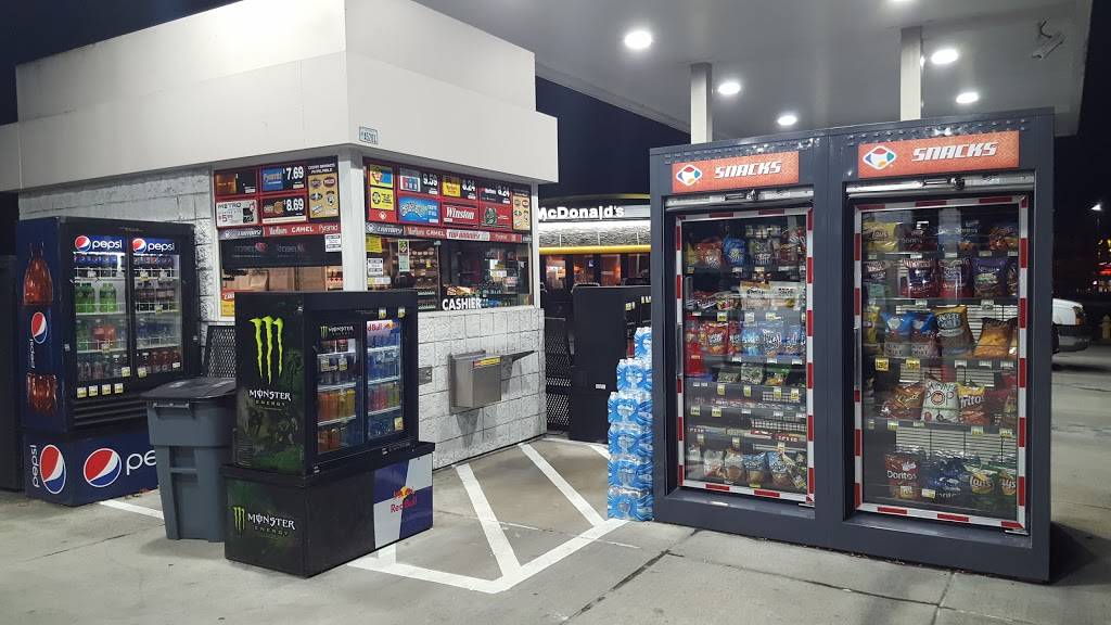 QFC Fuel Center | meal takeaway | 17525 Hwy 99 Ste F, Lynnwood, WA 98037, USA | 4257431127 OR +1 425-743-1127