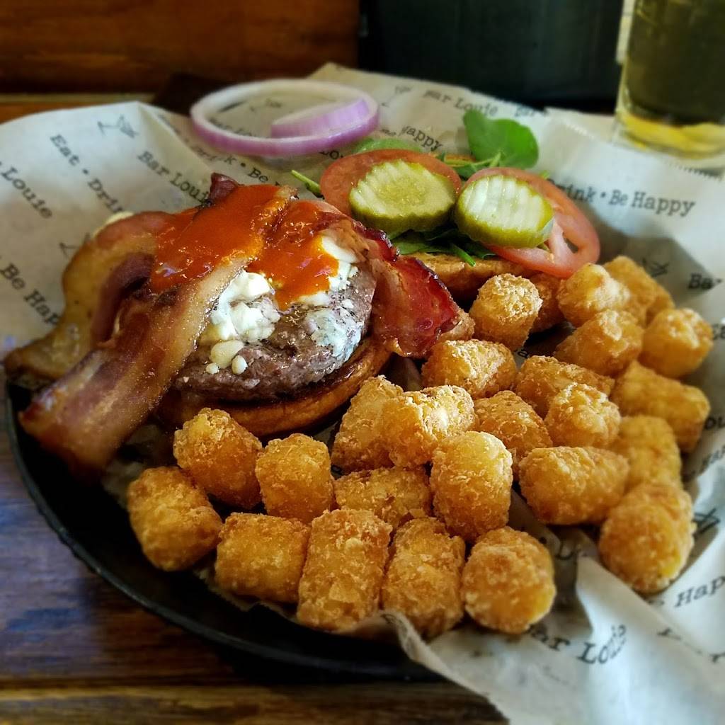 Bar Louie - Naperville | night club | 22 E Chicago Ave, Naperville, IL 60540, USA | 6309831600 OR +1 630-983-1600