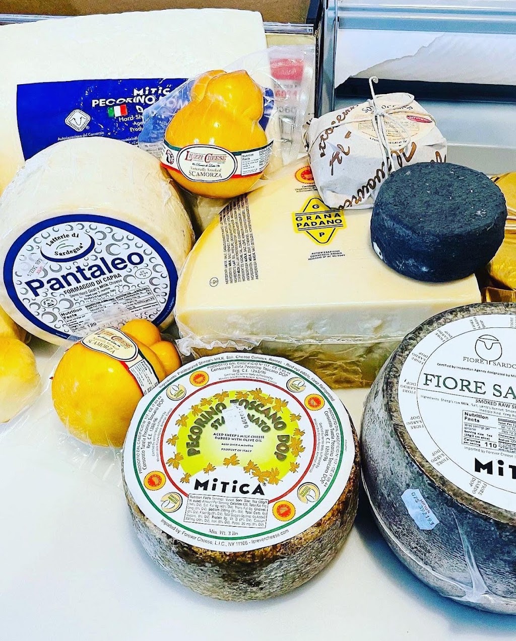 Di Abruzzo Italian Market | restaurant | 508 S Elm St Suite 105, Denton, TX 76201, USA | 9406001670 OR +1 940-600-1670