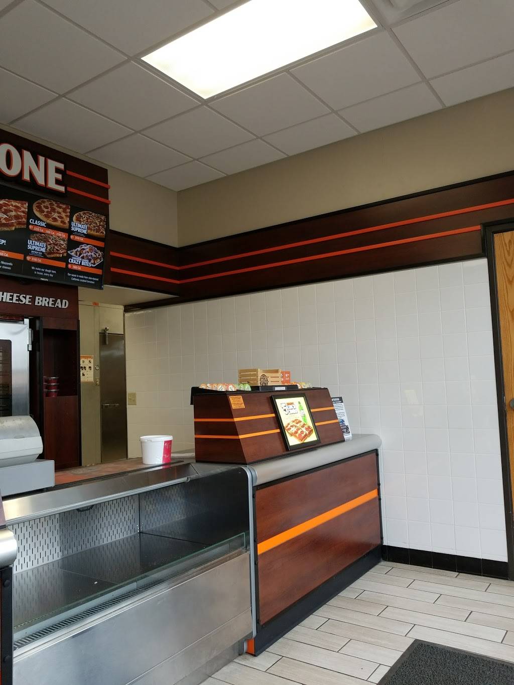 Little Caesars Pizza | meal takeaway | 2739 Roosevelt Rd, Marinette, WI 54143, USA | 7157321111 OR +1 715-732-1111