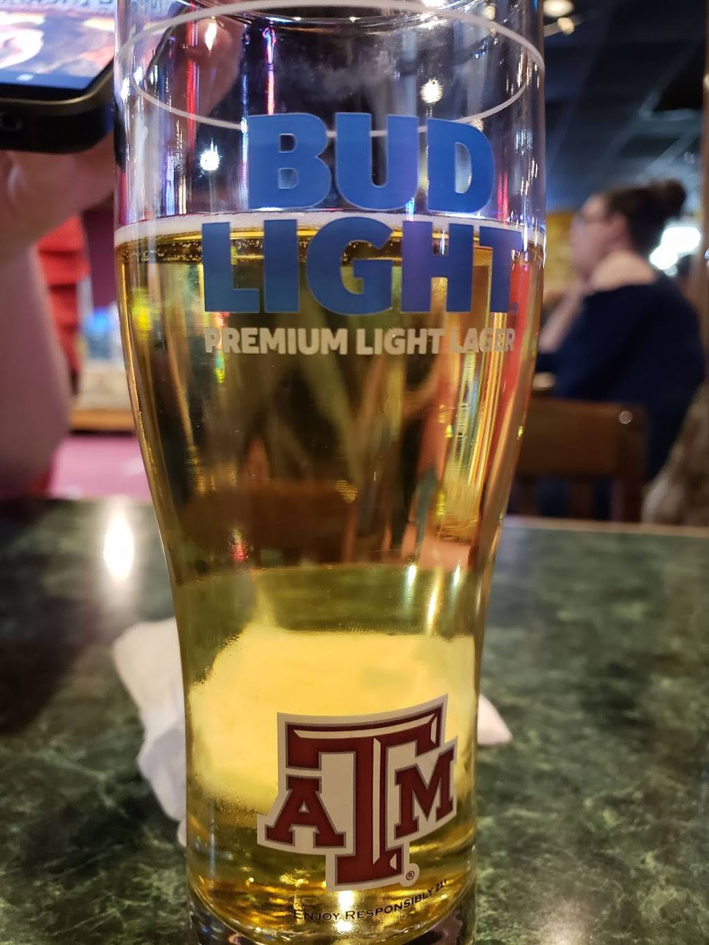 P.O.E.T.S. Billiards & Bar | restaurant | 1637 Texas Avenue South, College Station, TX 77840, USA | 9796963351 OR +1 979-696-3351