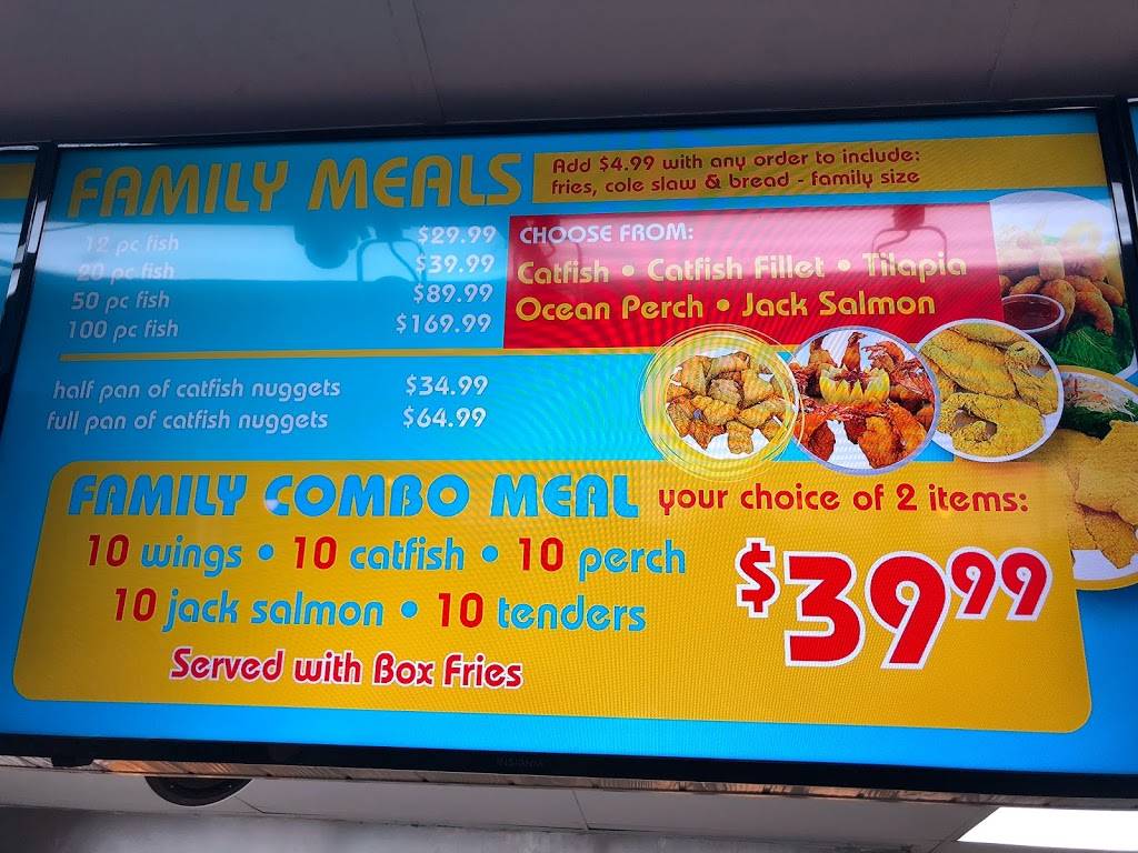 Sharks fish and Chicken | restaurant | 3400 169th St, Hammond, IN 46323, USA | 2199377590 OR +1 219-937-7590