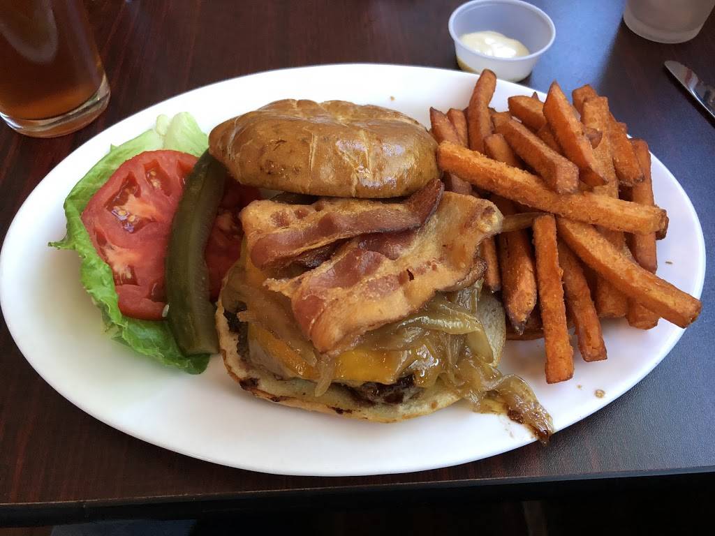 Pulaski Street Grille | restaurant | 424 Pulaski St, Riverhead, NY 11901, USA | 6317224220 OR +1 631-722-4220