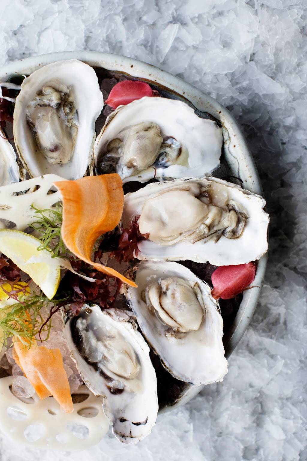 Octo Fishbar | restaurant | 289 5th St E, St Paul, MN 55101, USA | 6512023409 OR +1 651-202-3409