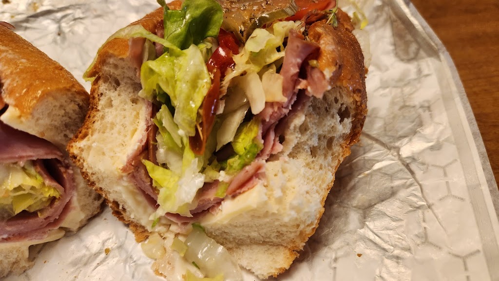 Phillin Philly | restaurant | 2100 12th St, Lynchburg, VA 24501, USA | 4343637395 OR +1 434-363-7395