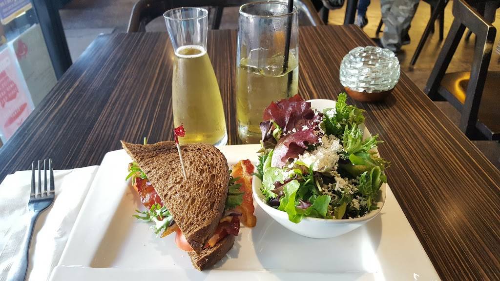 Tranquil Tea Lounge | cafe | 106 W Wilshire Ave, Fullerton, CA 92832, USA | 7148693577 OR +1 714-869-3577