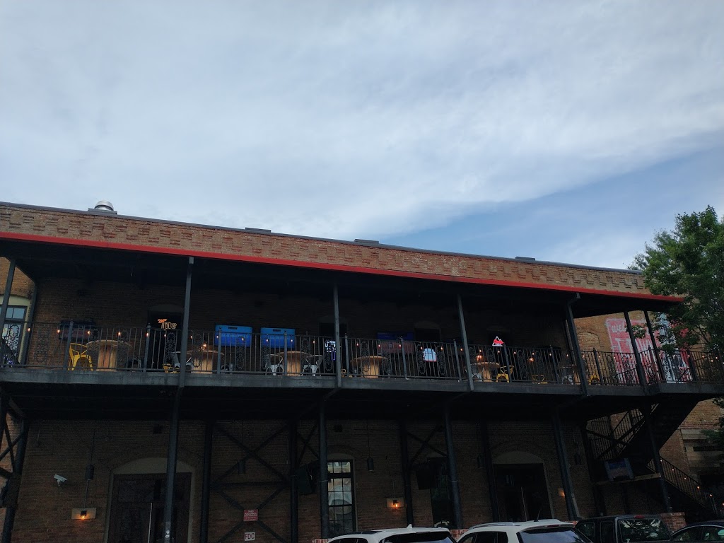 The Grocery Brewpub | restaurant | 2230 University Blvd, Tuscaloosa, AL 35401, USA | 2057649806 OR +1 205-764-9806