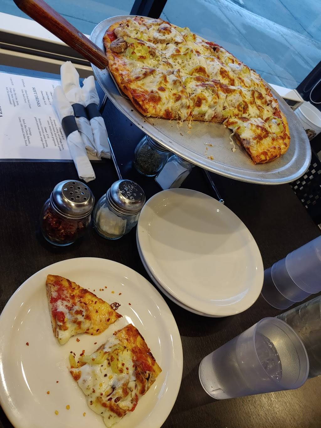 Leftys Pizza Shop | restaurant | 1156 Central Ave, Wilmette, IL 60091, USA | 8479205401 OR +1 847-920-5401