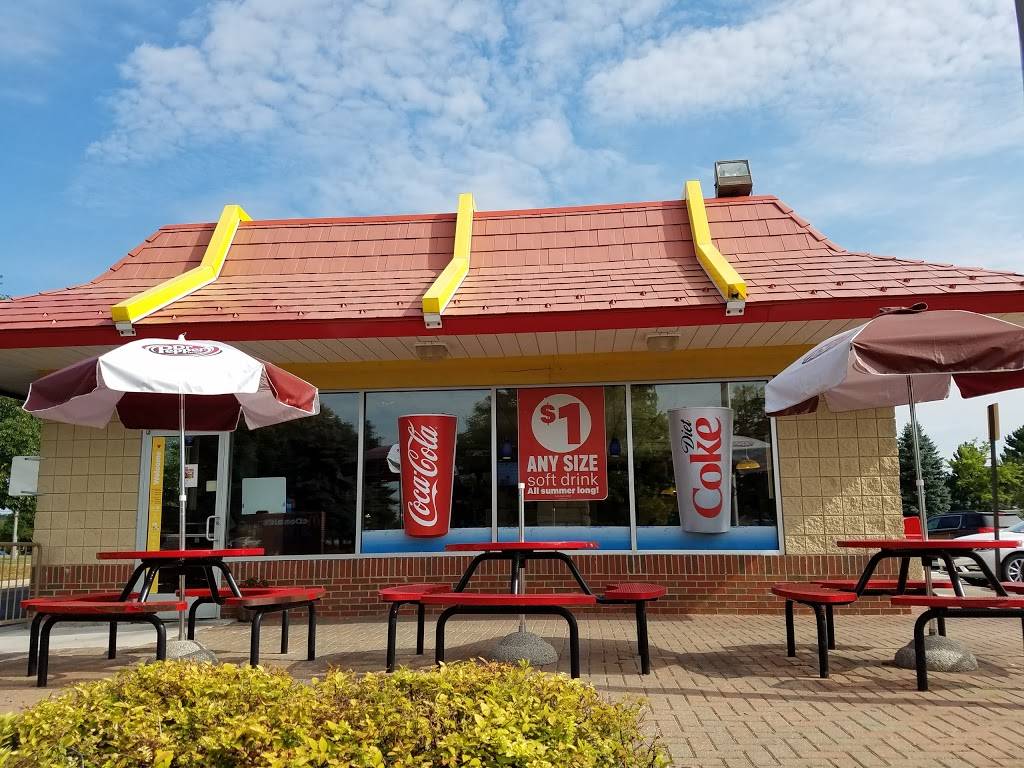 McDonalds | cafe | 200 Beck Rd, Walled Lake, MI 48390, USA | 2486695887 OR +1 248-669-5887