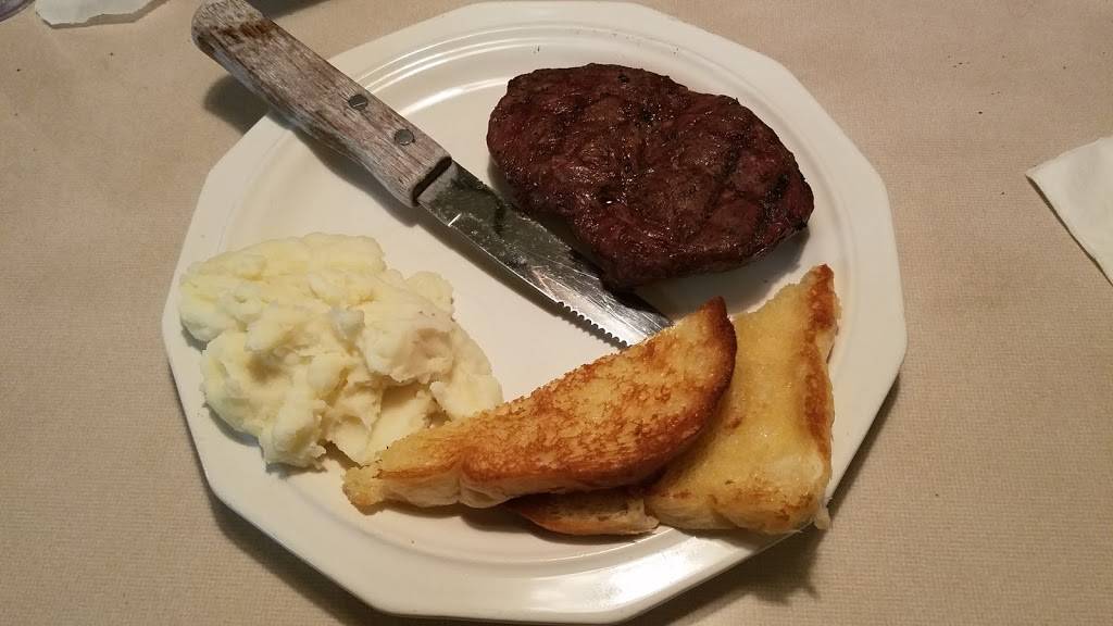 Giovannis Restaurant | restaurant | 451 US-33, Weston, WV 26452, USA | 3042694563 OR +1 304-269-4563