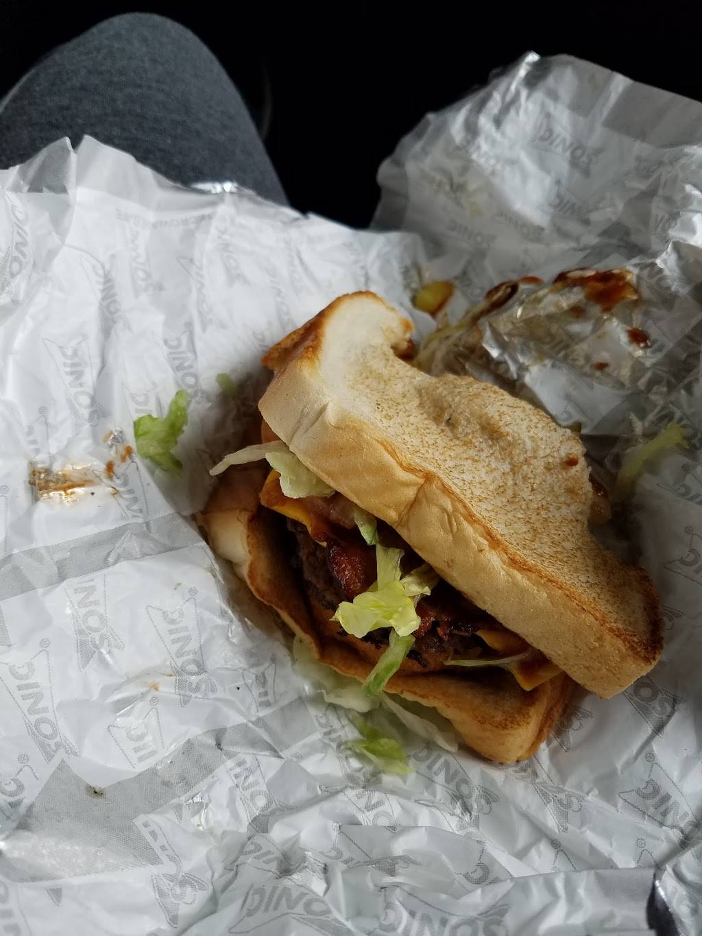 Sonic Drive-In | restaurant | 2922 S Cicero Ave, Cicero, IL 60804, USA | 7087803591 OR +1 708-780-3591