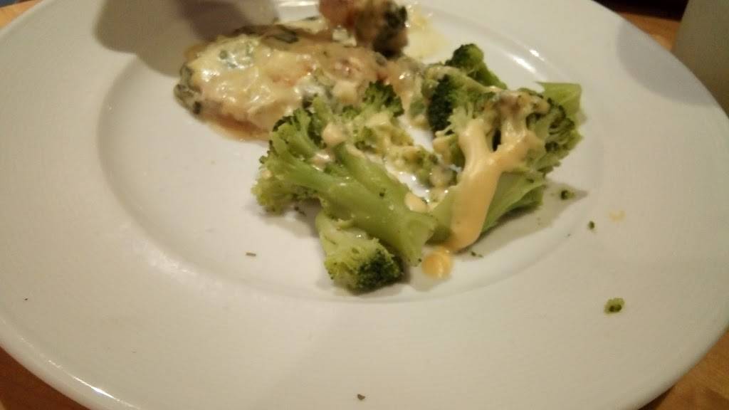 McLoones Bayonne Grille | restaurant | 400 NJ-440, Bayonne, NJ 07002, USA | 2018580500 OR +1 201-858-0500