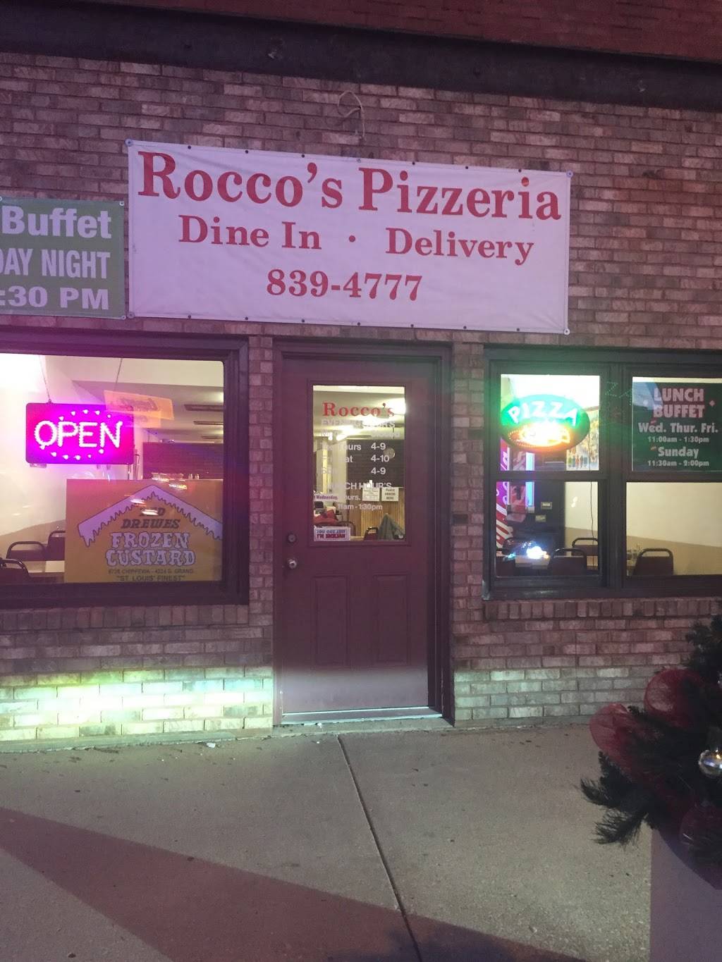Roccos Pizzeria | restaurant | 211 S Macoupin St, Gillespie, IL 62033, USA | 2178394777 OR +1 217-839-4777