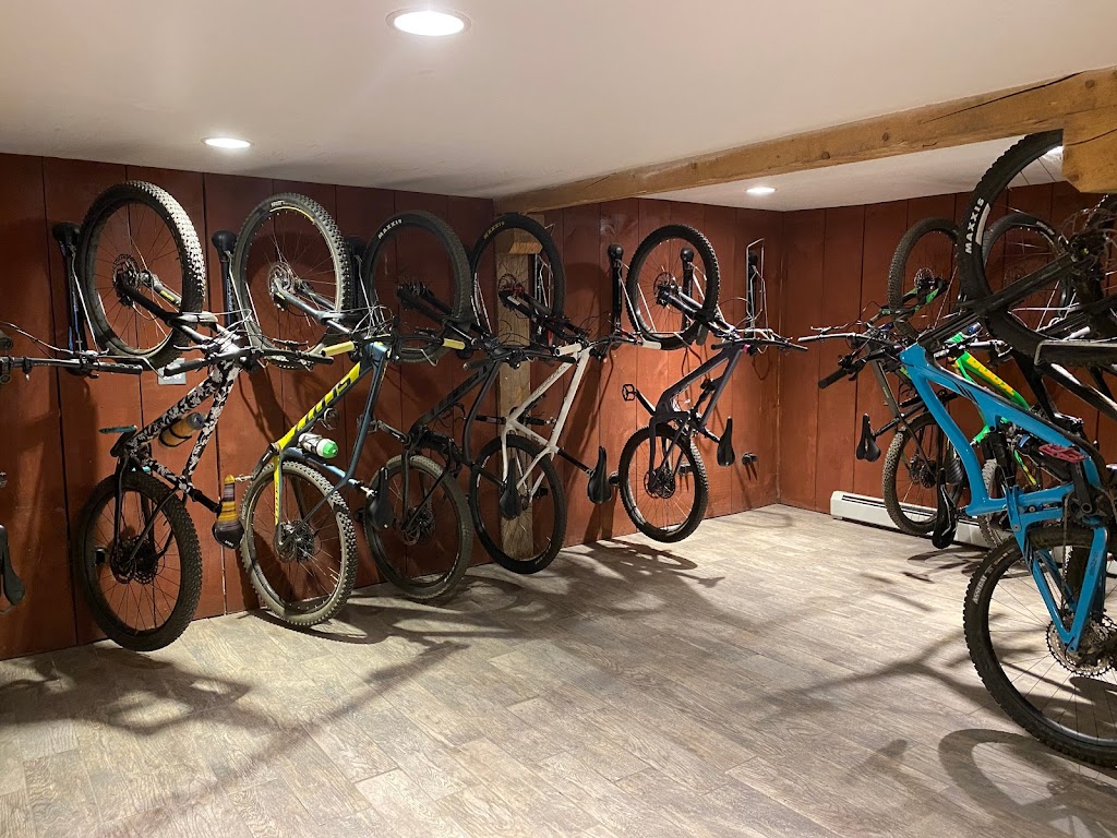 The Village Inn | restaurant | 606 VT-114, East Burke, VT 05832, USA | 8026263161 OR +1 802-626-3161