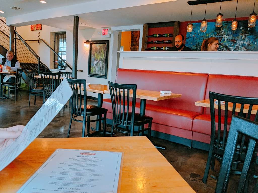 Blue Fish Grill | restaurant | 50 Mine St, Flemington, NJ 08822, USA | 9082374528 OR +1 908-237-4528