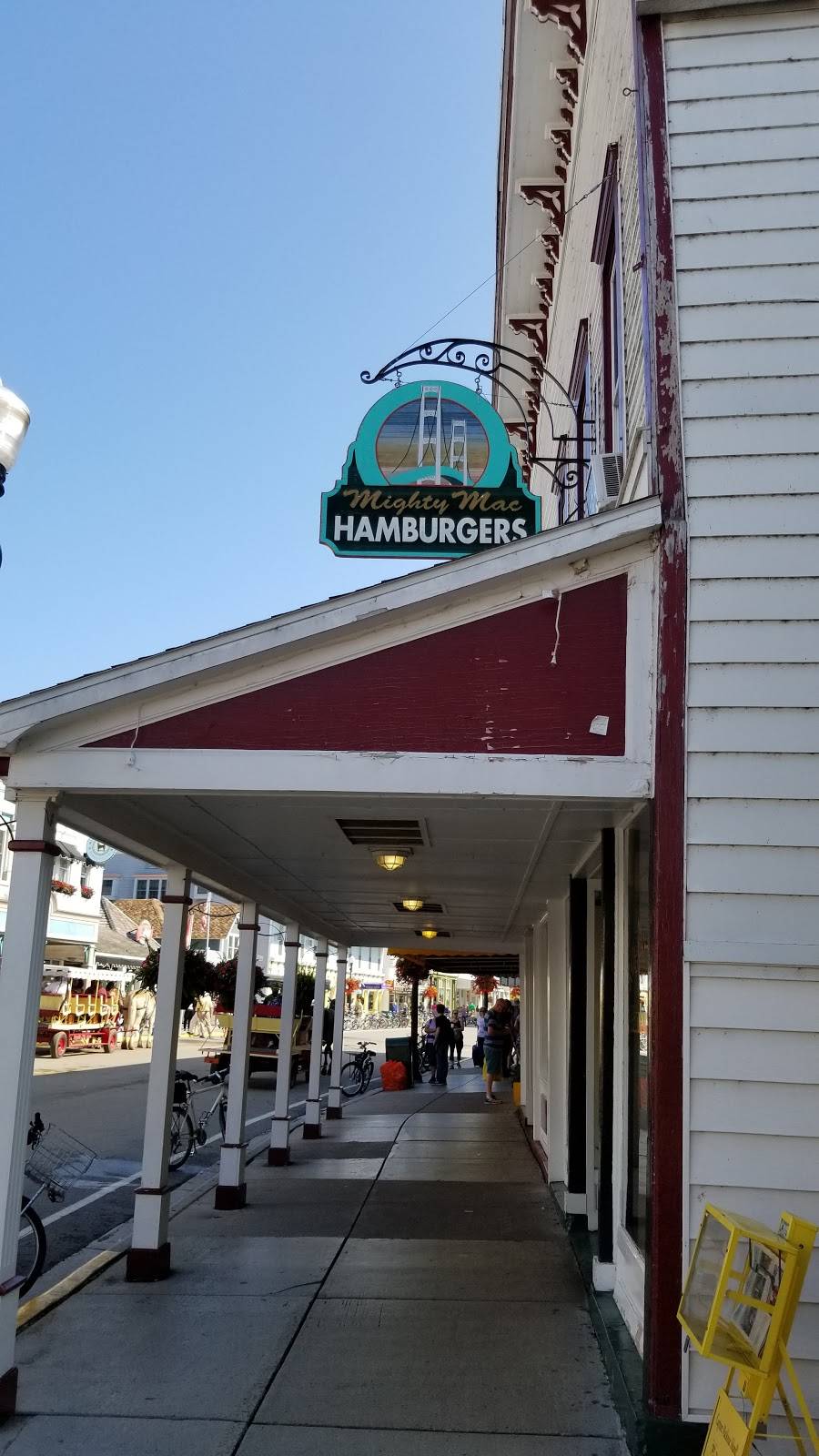 Mighty Mac Hamburgers | restaurant | Main St, Mackinac Island, MI 49757, USA | 9068478039 OR +1 906-847-8039