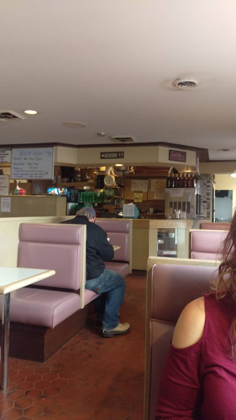 Country Kitchen | restaurant | 2159 31, Winchester, ON K0C 2K0, Canada | 6137742417 OR +1 613-774-2417