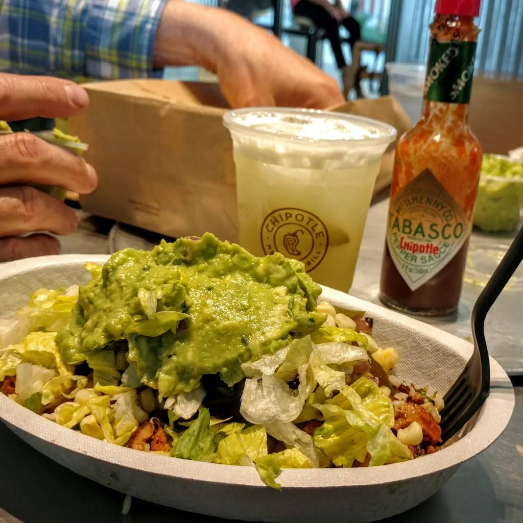 Chipotle Mexican Grill | restaurant | 1090 The Arches Cir, Deer Park, NY 11729, USA | 6315860301 OR +1 631-586-0301
