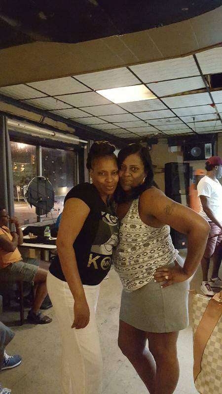 Hertschs Package Goods | restaurant | 1902 Gwynn Oak Ave, Baltimore, MD 21207, USA | 4109446633 OR +1 410-944-6633