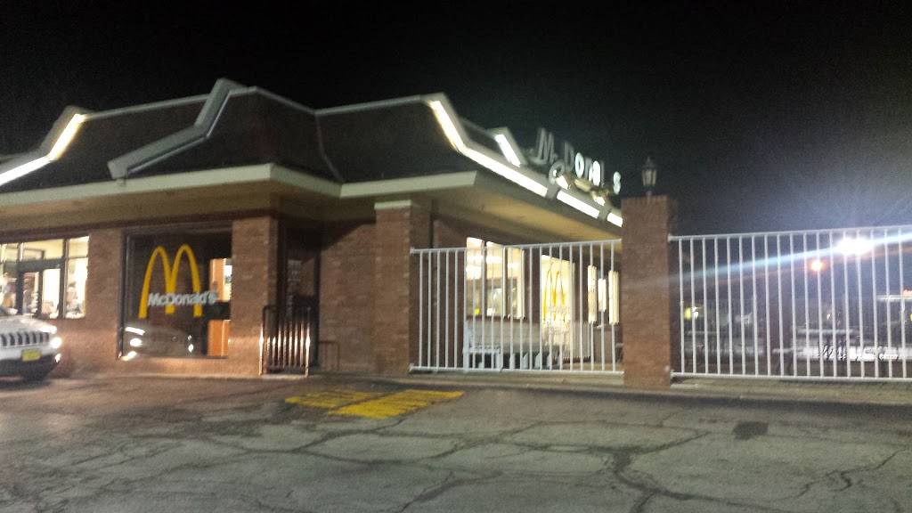 McDonalds | cafe | 5165 Manchester Rd, Akron, OH 44319, USA | 3306456686 OR +1 330-645-6686