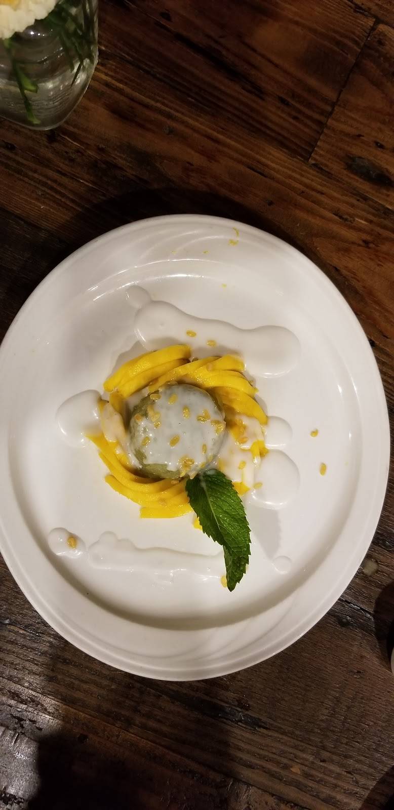 Mayuree Thai Tavern | restaurant | 2318 Fleet St, Baltimore, MD 21224, USA | 6672125509 OR +1 667-212-5509