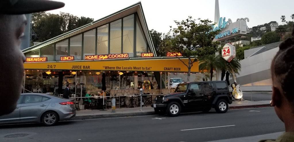 Sunset Plaza | shopping mall | 8623 Sunset Blvd, West Hollywood, CA 90069, USA | 3106522622 OR +1 310-652-2622