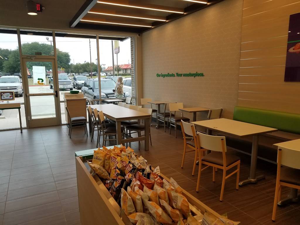 Subway | restaurant | 2127 US-79 suite 300, Henderson, TX 75652, USA | 4306254277 OR +1 430-625-4277