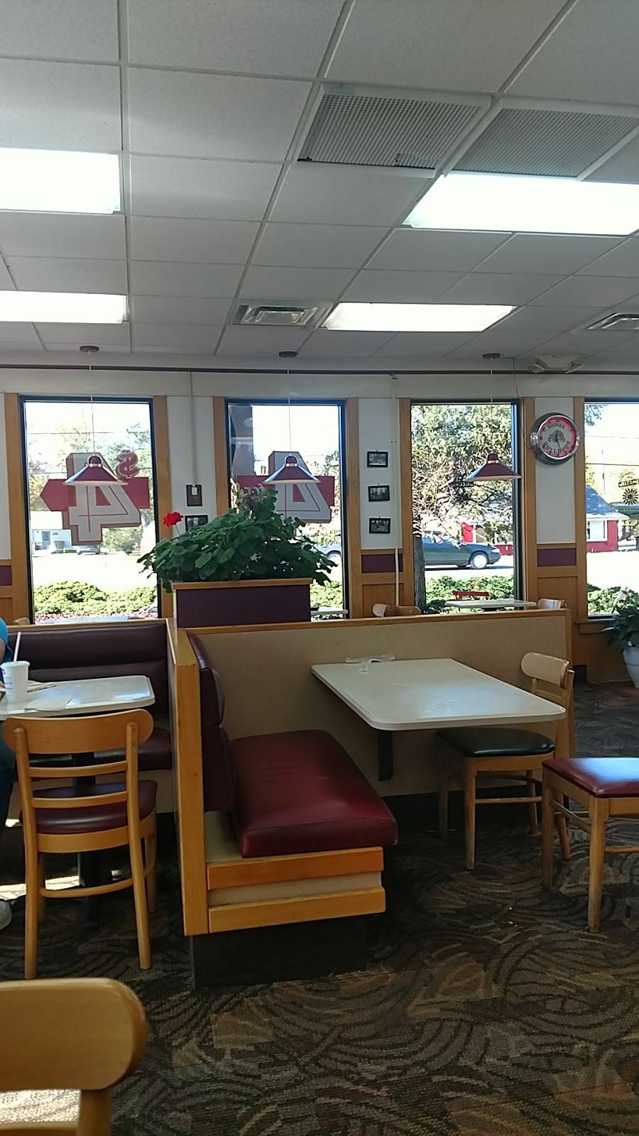 Wendys | restaurant | 66650 Van Dyke, Washington, MI 48095, USA | 5867523277 OR +1 586-752-3277