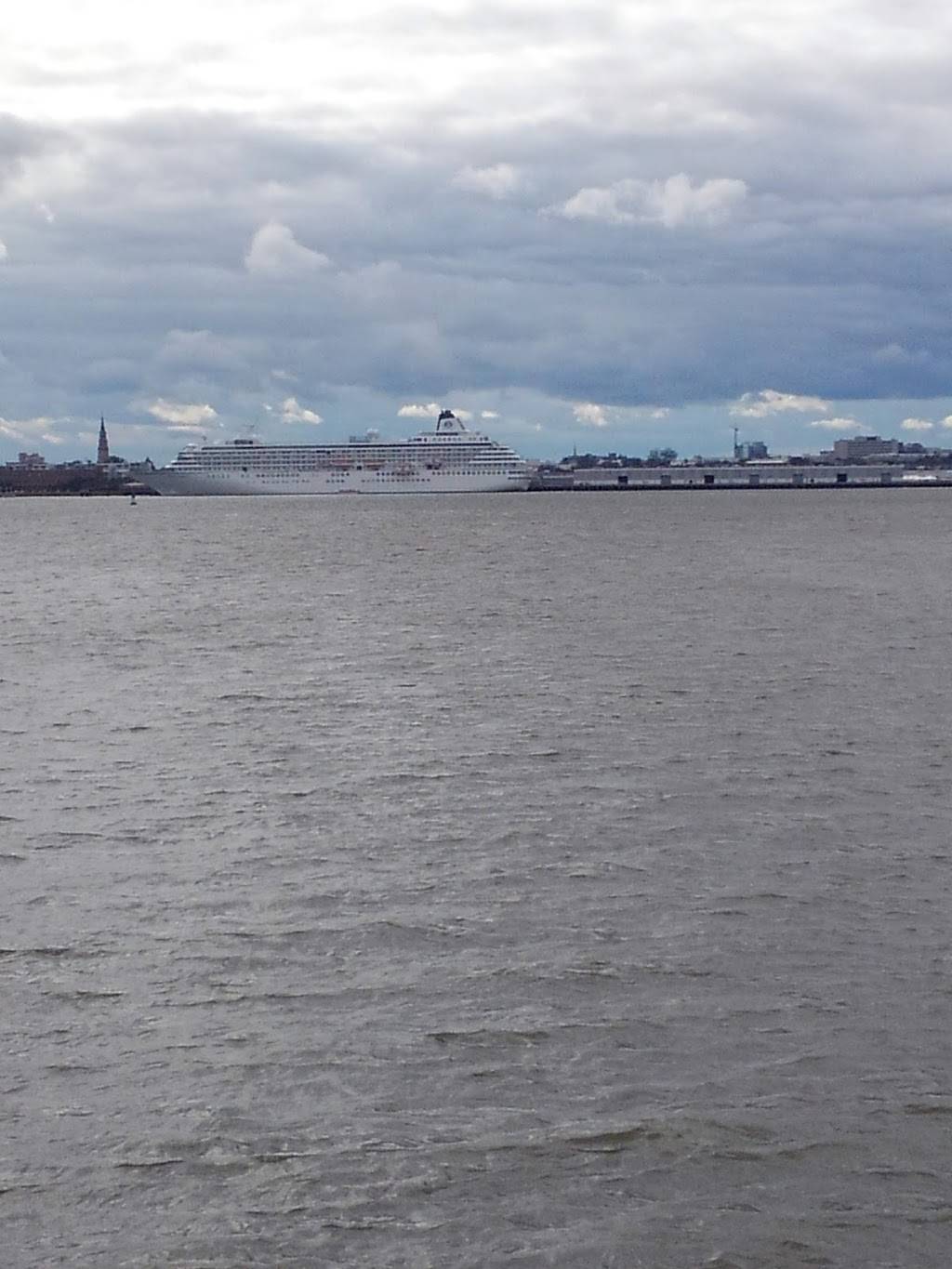 The Reel Bar | restaurant | 20 Patriots Point Rd, Mt Pleasant, SC 29464, USA | 8438560028 OR +1 843-856-0028