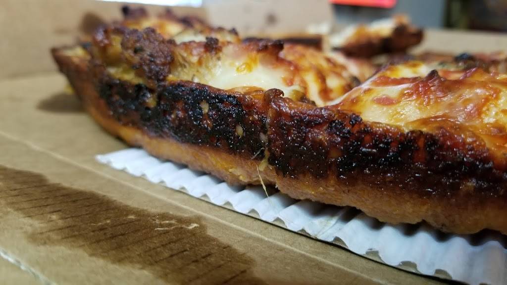 Dominos Pizza | meal delivery | 700 W Hale Ave, Decatur, TX 76234, USA | 9406274700 OR +1 940-627-4700